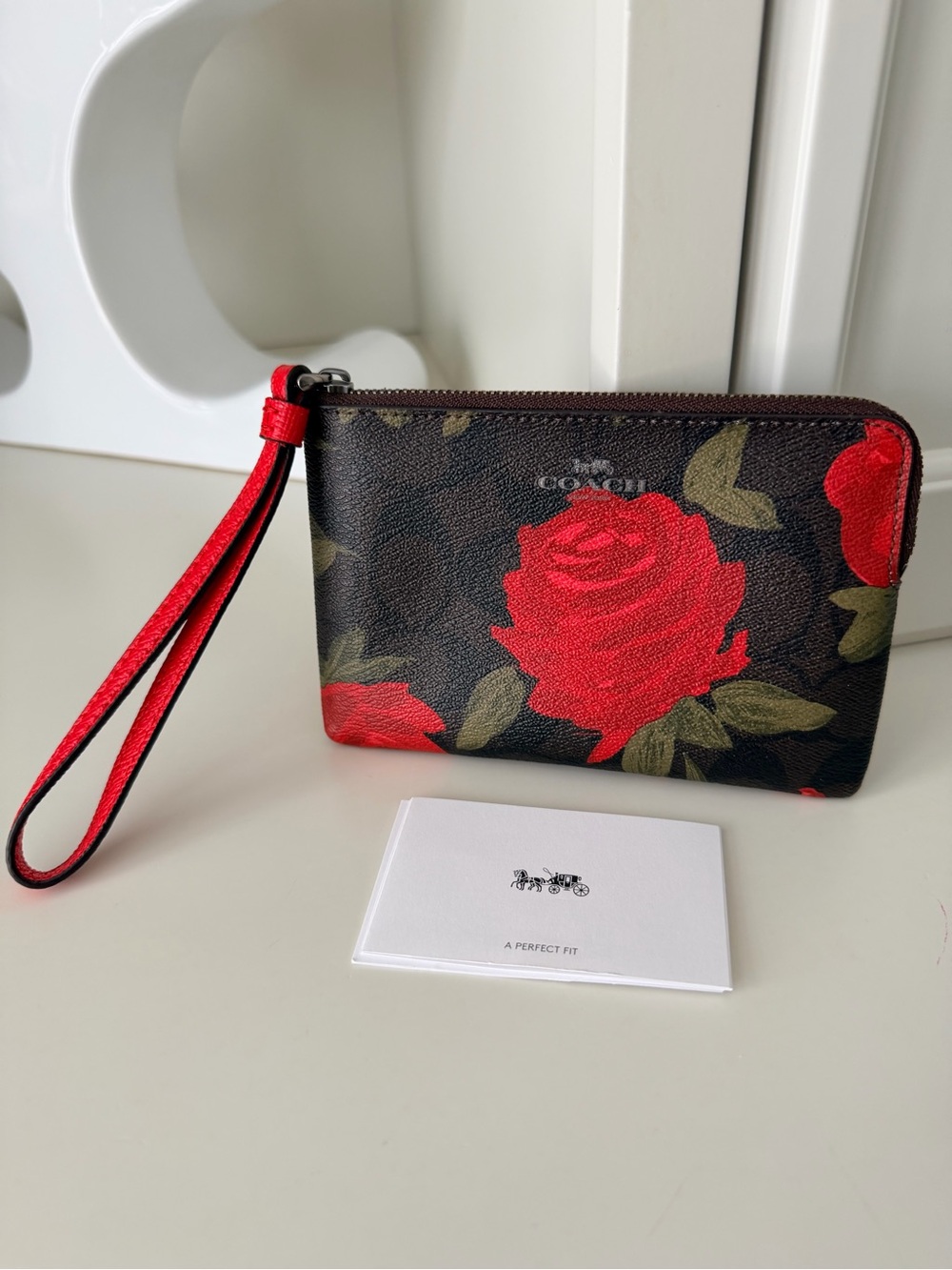 Coach Corner Zip Wristlet Floral Print Brown & Red Leather BRAND NEW